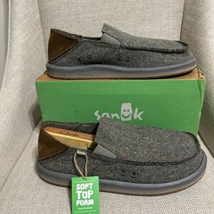 Sanuk Men's Charcoal and Brown Slip-On Loafers